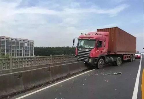 国产大货车拉砖视频,见证中国物流业的强大实力