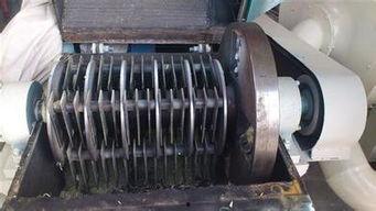 国产木头粉碎机视频,高效粉碎，绿色环保新篇章